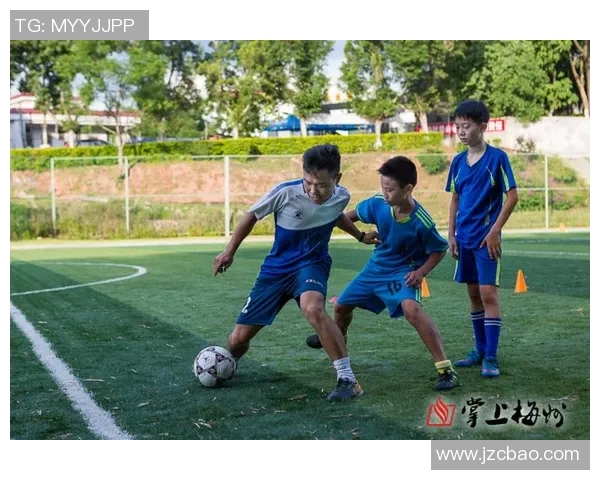 功夫足球星爷爷带你畅游激情绿茵场，感受极限挑战与热血青春碰撞