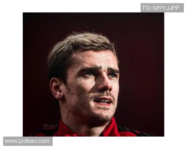 经典足球巨星黑白头像集结展现传奇瞬间与不朽风采