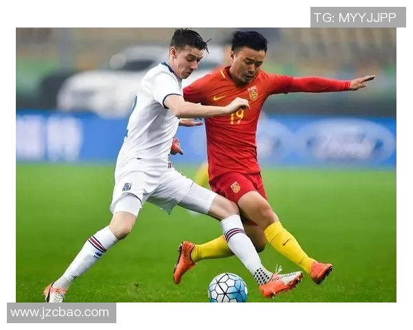 足球球星一周训练与比赛安排揭秘 探索职业球员的高强度训练节奏