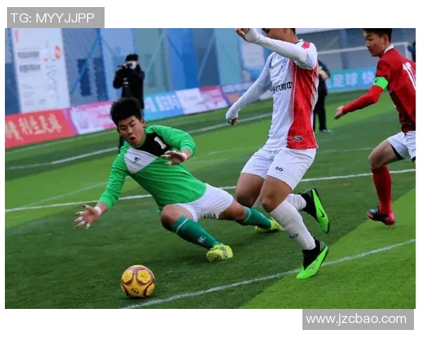 足球星金卡助力球迷畅享绿茵激情点燃无限荣耀时刻