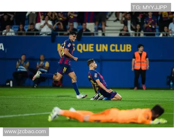 足球球星帅照集锦，展现男生帅气与力量的完美结合